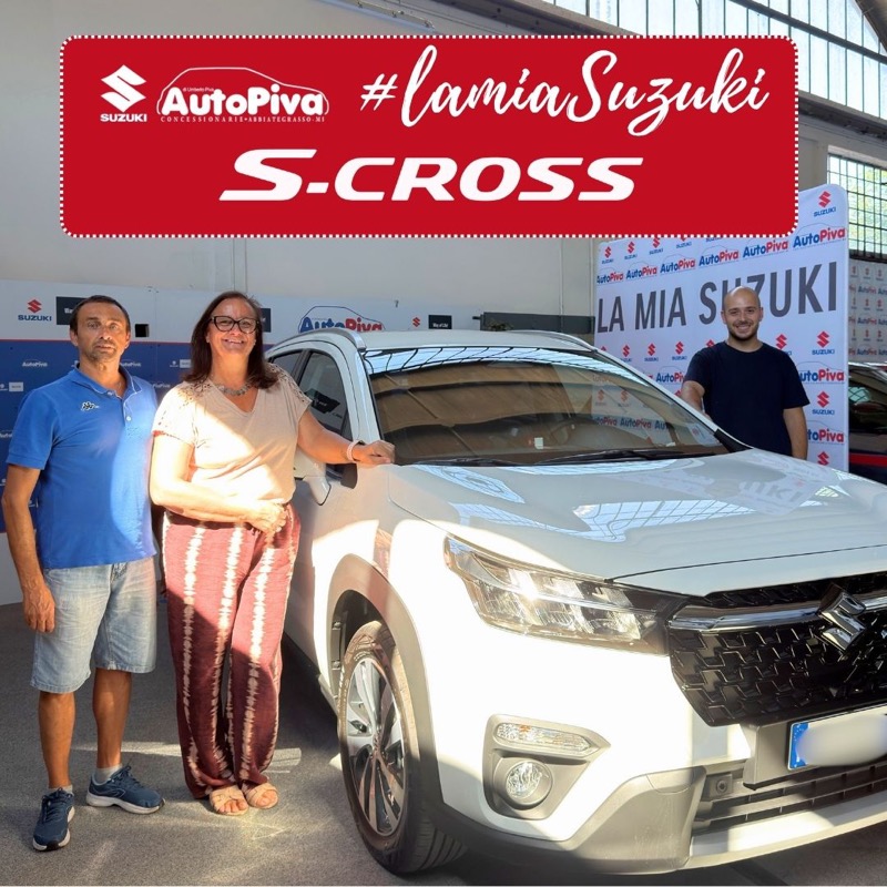 Consegna di una nuova Suzuki a una famiglia di clienti AutoPiva ad Abbiategrasso