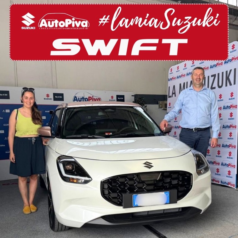 Consegna di una nuova Suzuki a un cliente AutoPiva ad Abbiategrasso